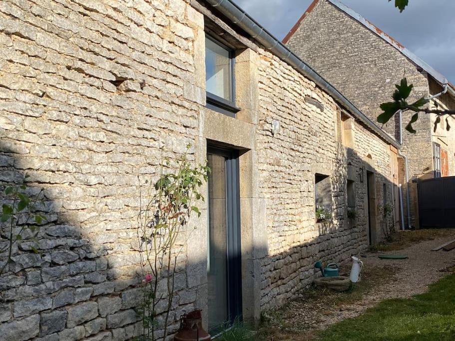 Gite L'Atelier D'Emile Baigneux-les-Juifs Exterior foto